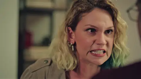 La amenaza de Inci a Haluk: “No serán los mafiosos los que te maten, seré yo” Haluk recibe una fuerte amenaza por parte de su hija para que no vuelva a meterse en su vida.