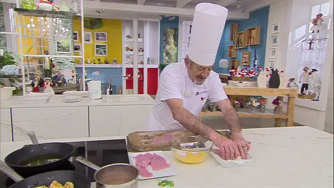 Karlos Arguiñano te enseña a freír de una manera muy fácil los filetes de pavo Karlos Arguiñano te enseña a freír de una manera muy fácil los filetes de pavo
