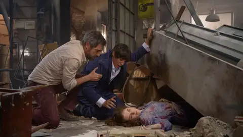 Un atentado siembra el terror en la plaza de los Frutos Un atentado siembra el terror en la plaza de los Frutos