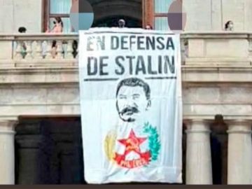 La Policía investiga la pancarta de Stalin que colgada en el Ayuntamiento de Valencia