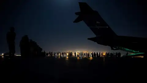 Los talibanes aseguran que habrá vuelos comerciales después del 31 de agosto Los talibanes aseguran que habrá vuelos comerciales después del 31 de agosto