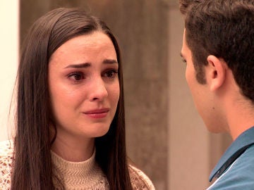 Emma se aleja de Manolín tras su reconciliación: “Tengo miedo de volvernos a equivocar"