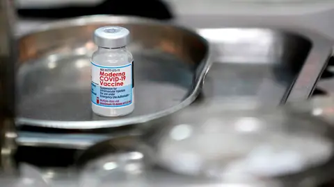 Japón suspende 1,63 millones de dosis de la vacuna contra la COVID-19 de Moderna fabricadas en España Japón suspende 1,63 millones de dosis de la vacuna contra la COVID-19 de Moderna fabricadas en España