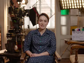 Ezgi Mola analiza el complejo perfil de Safiye con sus TOC: “Es meticulosamente obsesiva” Ezgi Mola analiza el complejo perfil de Safiye con sus TOC: “Es meticulosamente obsesiva”