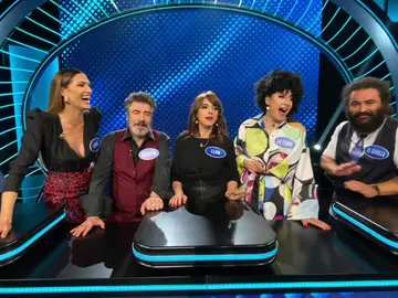 El equipo ‘Me resbala’, sin tapujos en ‘Family Feud’: “¿Punto débil?, no tenemos” El equipo ‘Me resbala’, sin tapujos en ‘Family Feud’: “¿Punto débil?, no tenemos”