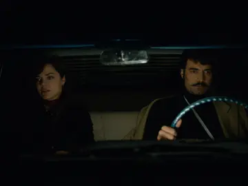 El encuentro más tenso e incómodo entre Züleyha y Yilmaz El encuentro más tenso e incómodo entre Züleyha y Yilmaz