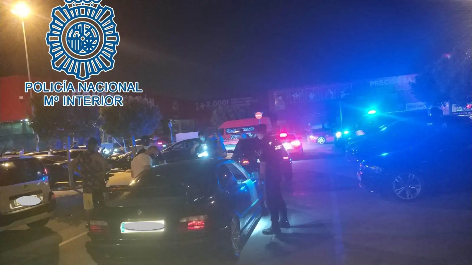 Dispositivo preventivo en Sevilla para evitar carreras ilegales y botellones Dispositivo preventivo en Sevilla para evitar carreras ilegales y botellones