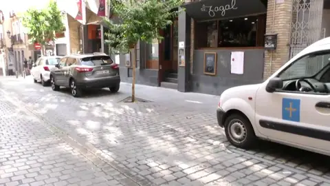 Amenaza al dueño de una sidrería con una katana Amenaza al dueño de una sidrería con una katana