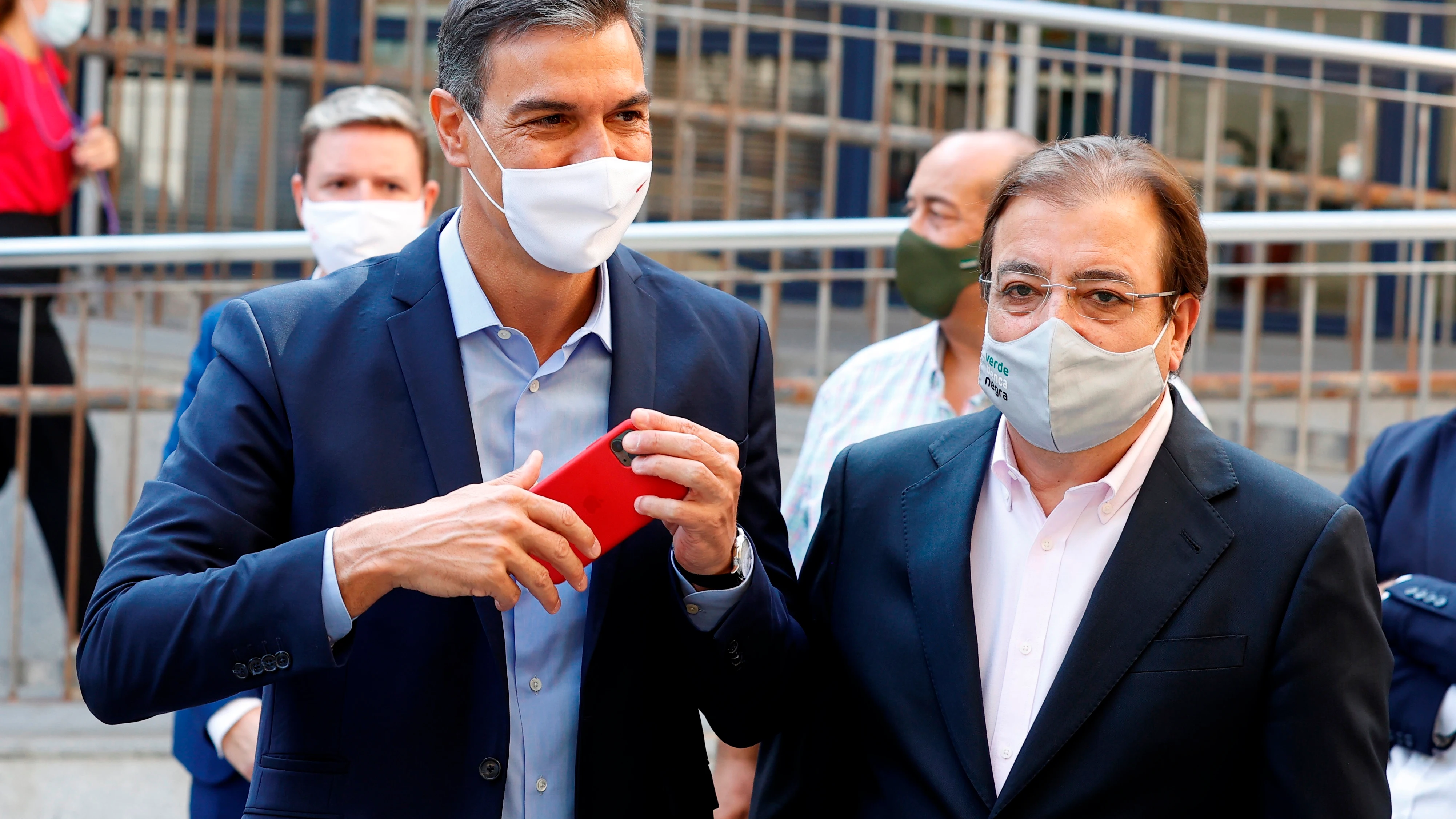 Pedro Sánchez y Guillermo Fernández Vara Pedro Sánchez y Guillermo Fernández Vara