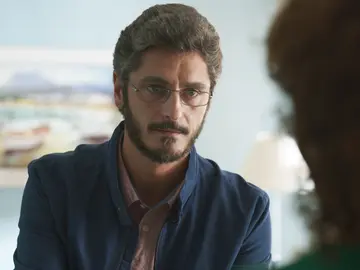 La triste despedida de Xabi: vende el hotel a María antes de irse de Benidorm La triste despedida de Xabi: vende el hotel a María antes de irse de Benidorm