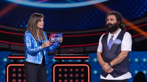 ¡Ha estado tan cerca! El equipo ‘Me resbala’ se queda sin los 15.000 euros de la Ronda Final de ‘Family Feud’ A pesar de las buenas respuestas de Laura Sánchez, El Sevilla no ha conseguido llegar hasta los 200 puntos necesarios para ganar la prueba.