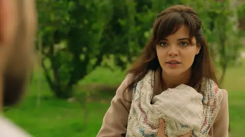 Su 'look' más cómodo La protagonista ha lucido desde que comenzó la ficción una multitud de vestidos, trajes y faldas.