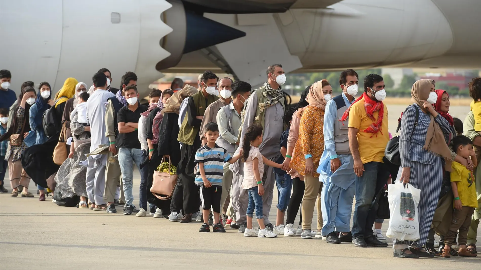 Consulta cuántos afganos ha evacuado cada país