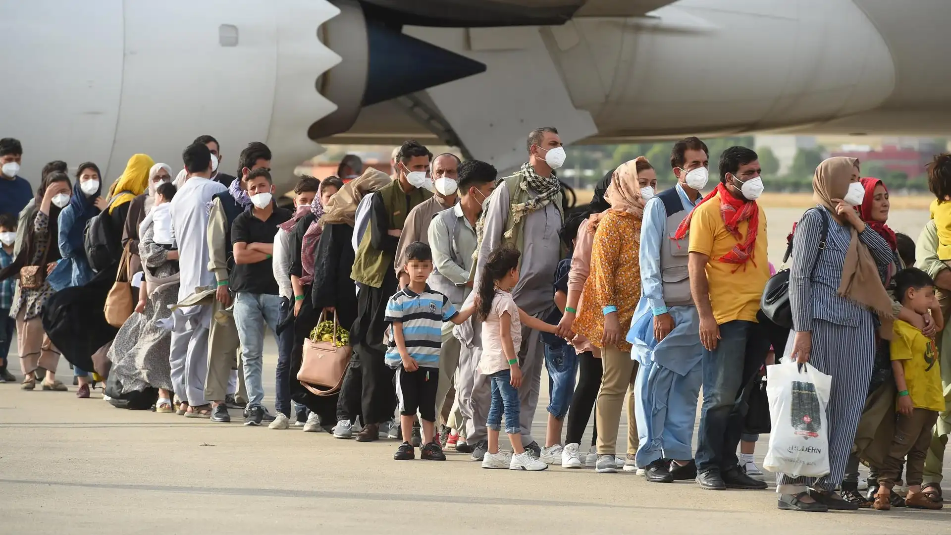 Consulta cuántos afganos ha evacuado cada país Consulta cuántos afganos ha evacuado cada país