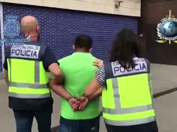 Detenido en Barcelona un fugitivo huido de Ecuador tras violar a una menor y dejarla embarazada Detenido en Barcelona un fugitivo huido de Ecuador tras violar a una menor y dejarla embarazada