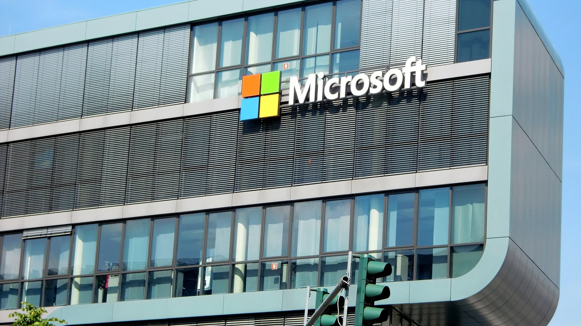 Microsoft avisa a miles de clientes de que sus datos podrían estar expuestos por un ciberataque