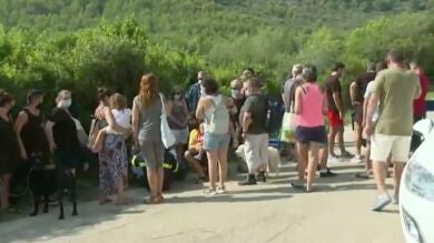 Entran las primeras familias en las viviendas colindantes tras el derrumbe del edifico en Peñíscola 