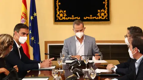 A3 Noticias Fin de Semana (28-08-21) El Rey reconoce la labor del personal en la acogida de afganos a su llegada a España A3 Noticias Fin de Semana (28-08-21) El Rey reconoce la labor del personal en la acogida de afganos a su llegada a España