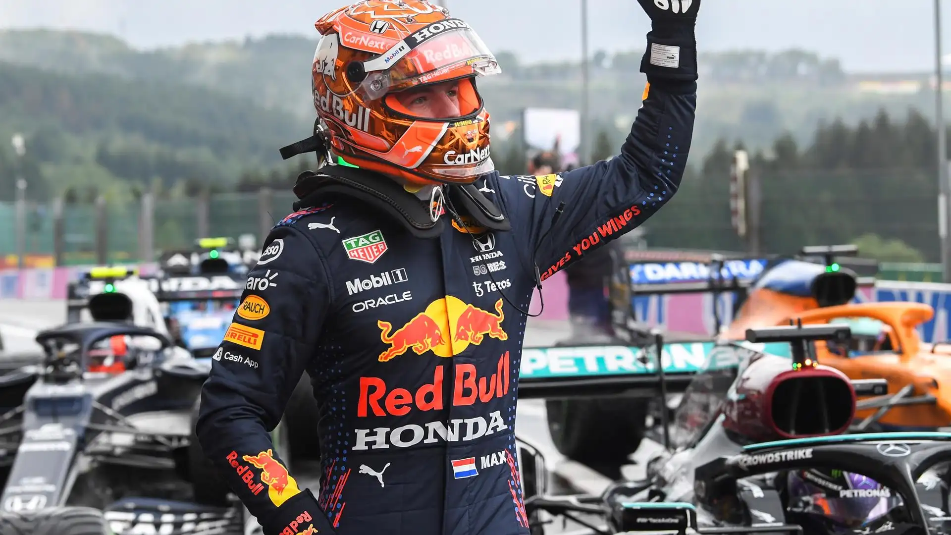 Verstappen saldrá primero, por delante de Russell, en el GP de Bélgica; Carlos Sainz 13º y Fernando Alonso 14º Verstappen saldrá primero, por delante de Russell, en el GP de Bélgica; Carlos Sainz 13º y Fernando Alonso 14º