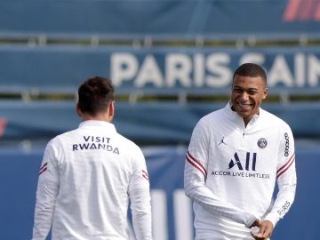 El Real Madrid envía un ultimátum al PSG para fichar a Mbappé, según 'Le Parisien' 