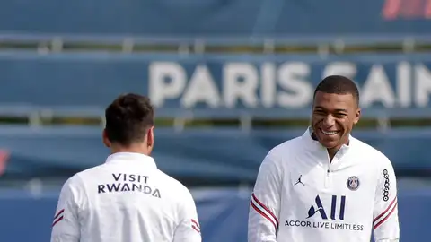 El Real Madrid envía un ultimátum al PSG para fichar a Mbappé, según 'Le Parisien' El Real Madrid envía un ultimátum al PSG para fichar a Mbappé, según 'Le Parisien'