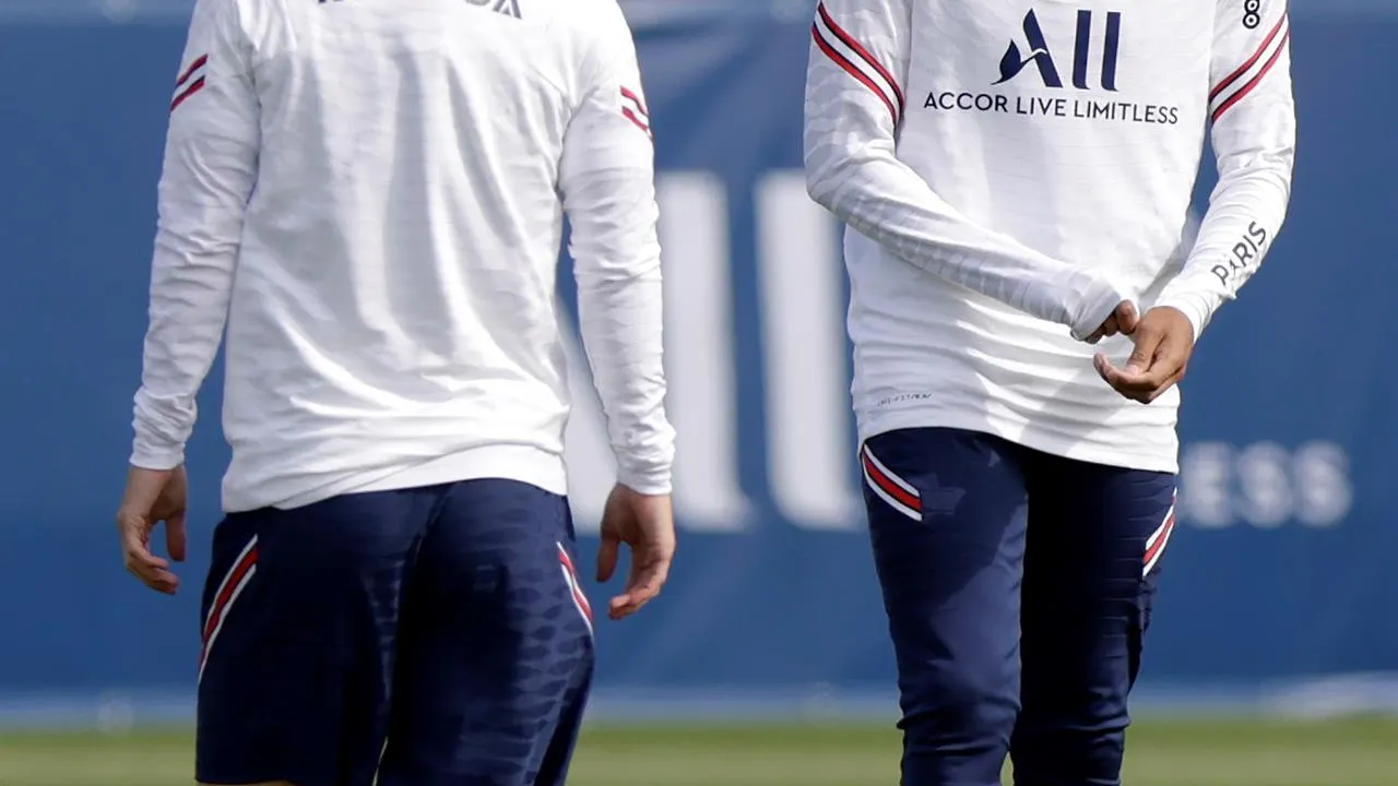 El Real Madrid env&iacute;a un ultim&aacute;tum al PSG para fichar a Mbapp&eacute;, seg&uacute;n 'Le Parisien' 