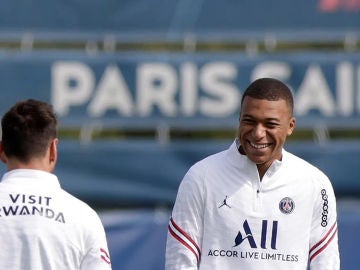 Deportes Antena 3 (28-08-21) El Real Madrid envía un ultimátum al PSG para fichar a Mbappé, según 'Le Parisien'