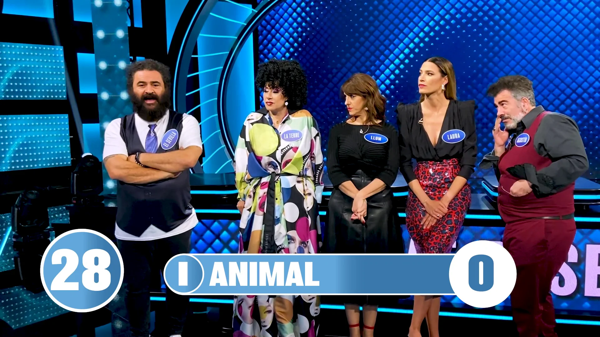El Sevilla empieza fuerte el reto de &lsquo;Family Feud&rsquo;: &ldquo;Animal t&uacute;, d&iacute;melo a la cara&rdquo; 