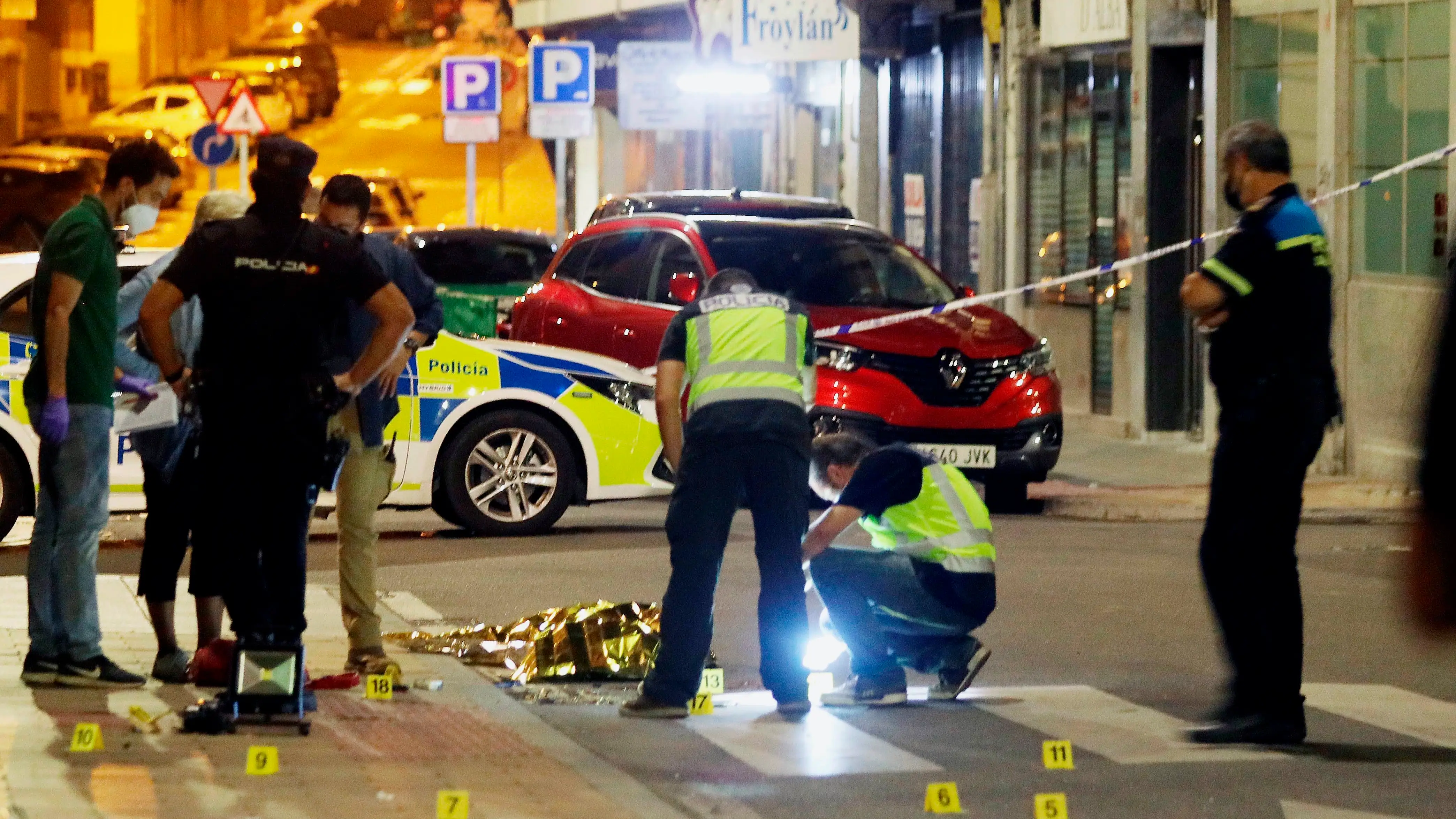 Muere un hombre y una mujer resultaherida muy grave en un tiroteo en Salamanca Muere un hombre y una mujer resultaherida muy grave en un tiroteo en Salamanca