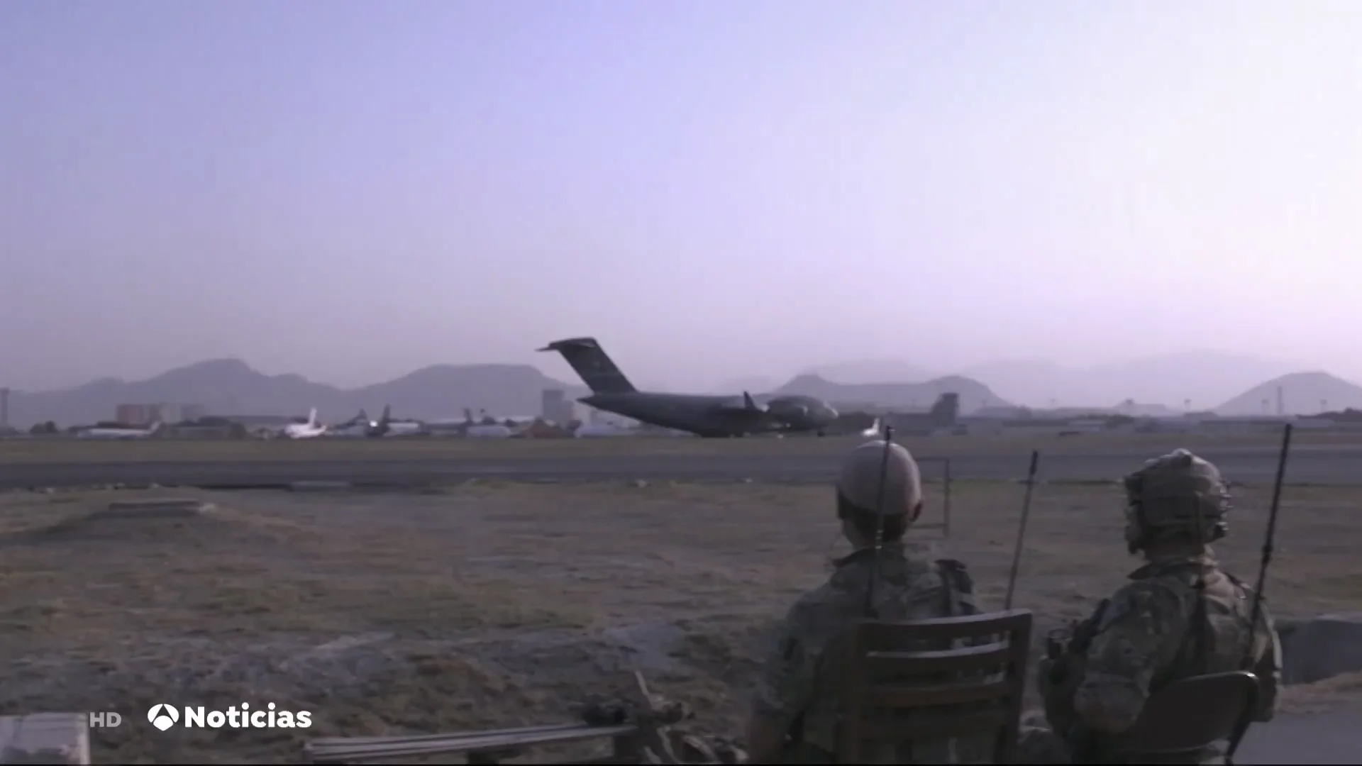 Se complica la situación en el aeropuerto de Kabul a dos días que Estados Unidos dé por finalizada la evacuación Se complica la situación en el aeropuerto de Kabul a dos días que Estados Unidos dé por finalizada la evacuación