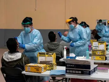 La OMS pide a los países adoptar medidas contra la COVID-19 para mantener los colegios abiertos La OMS pide a los países adoptar medidas contra la COVID-19 para mantener los colegios abiertos