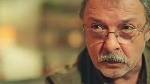¡Inédito! Han pide la mano a Inci ante Memduh y Ege: “Quiero casarme con ella” Mejores momentos | Capítulo 13