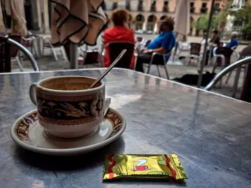 Personas en una cafetería de Zumarraga, Guipúzcoa Personas en una cafetería de Zumarraga, Guipúzcoa