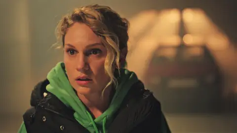 Esta noche: Memduh exige una explicación a Inci: “¿A qué has venido aquí?” Avance | Capítulo 13