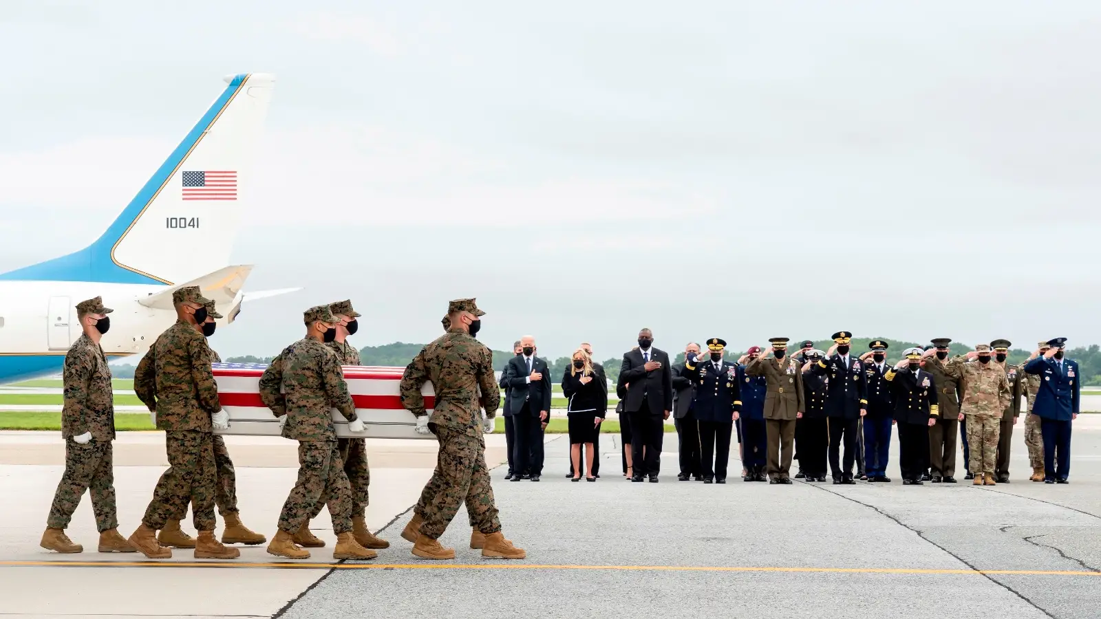Estados Unidos finaliza su misión en Afganistán con la retirada de las últimas tropas tras 20 años de guerra Estados Unidos finaliza su misión en Afganistán con la retirada de las últimas tropas tras 20 años de guerra