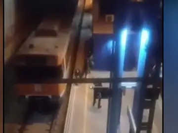 La valiente intervención de un vigilante de Renfe en Vic para impedir que 3 jóvenes pintasen un tren La valiente intervención de un vigilante de Renfe en Vic para impedir que 3 jóvenes pintasen un tren