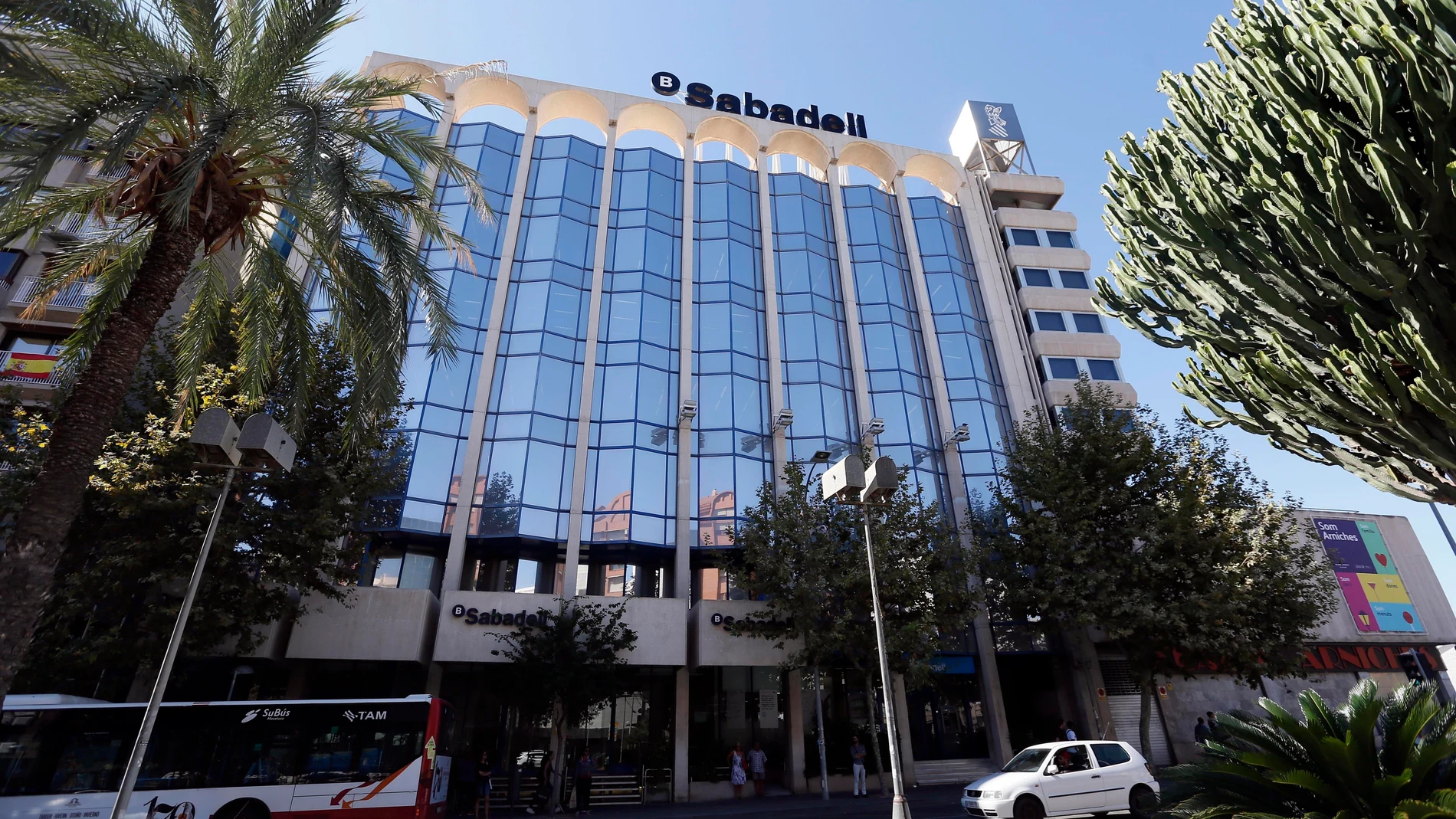 Banco Sabadell anuncia un ERE a sus trabajadores 