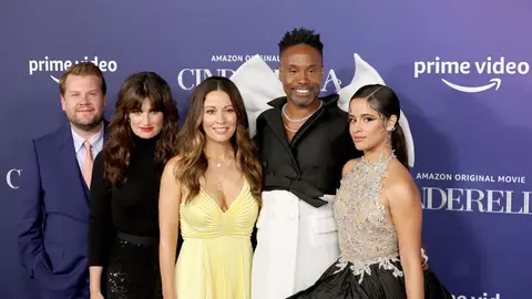 James Corden, Idina Menzel, Kay Canon, Billy Porter y Camila Cabello en el estreno de 'Cenicienta' James Corden, Idina Menzel, Kay Canon, Billy Porter y Camila Cabello en el estreno de 'Cenicienta'