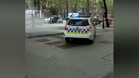 Un incendio obliga a desalojar la estación de Diagonal de la línea 3 de metro de Barcelona Un incendio obliga a desalojar la estación de Diagonal de la línea 3 de metro de Barcelona