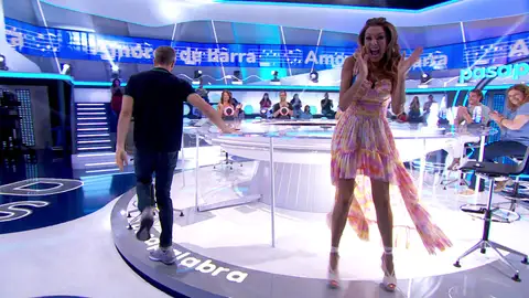 Lucía Hoyos lo da todo tras acertar en ‘La Pista’: “¡Que alegría me ha dado!” Lucía Hoyos lo da todo tras acertar en ‘La Pista’: “¡Que alegría me ha dado!”