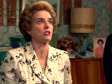 ¡Benigna rompe con Lorenzo Bravo!: el actor se hace la víctima para chantajear a Benigna ¡Benigna rompe con Lorenzo Bravo!: el actor se hace la víctima para chantajear a Benigna