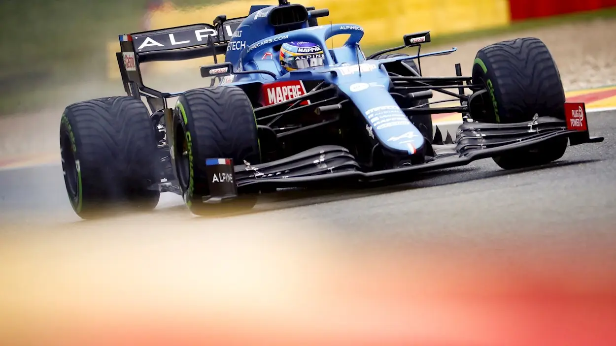 Fernando Alonso se queja tras el reparto de puntos en el GP de B&eacute;lgica