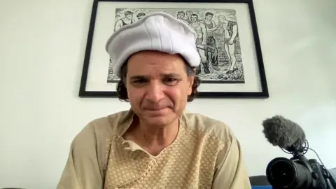 Jorge Saiz, periodista chileno que salió de Afganistán Jorge Saiz, periodista chileno que salió de Afganistán