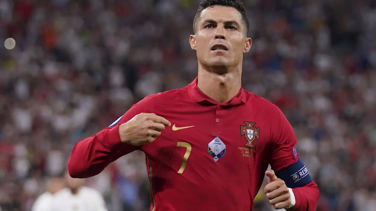 Cristiano Ronaldo durante un partido con Portugal Cristiano Ronaldo durante un partido con Portugal
