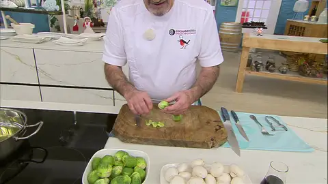 ¿Cocinas correctamente las coles de Bruselas? Aprende con Karlos Arguiñano ¡Toma nota!