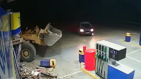 Robo gasolinera Sevilla Robo gasolinera Sevilla