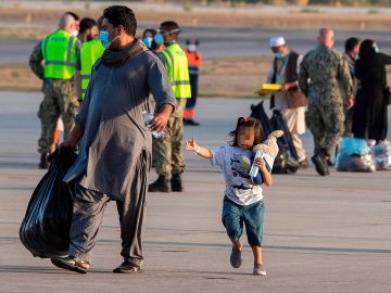 La Universidad de Salamanca dará clases de español a refugiados afganos para ayudar en su integración