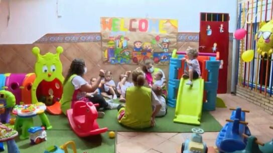 Ni&ntilde;os en la guarder&iacute;a