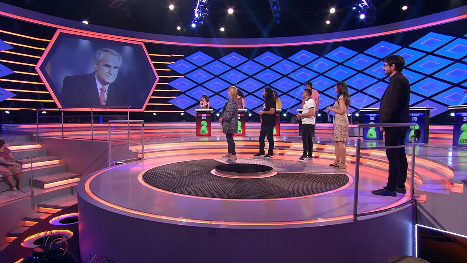‘¡Boom!’ se acuerda de José María Carrascal, uno de los primeros presentadores de Antena 3