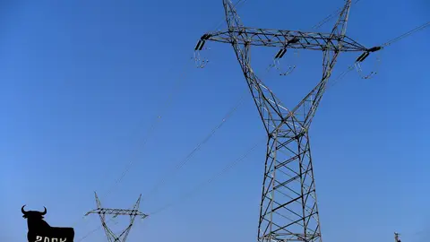 El alcalde de Batres anuncia que sí pagará a las eléctricas tras saber que la subida de precio no le afecta El alcalde de Batres anuncia que sí pagará a las eléctricas tras saber que la subida de precio no le afecta